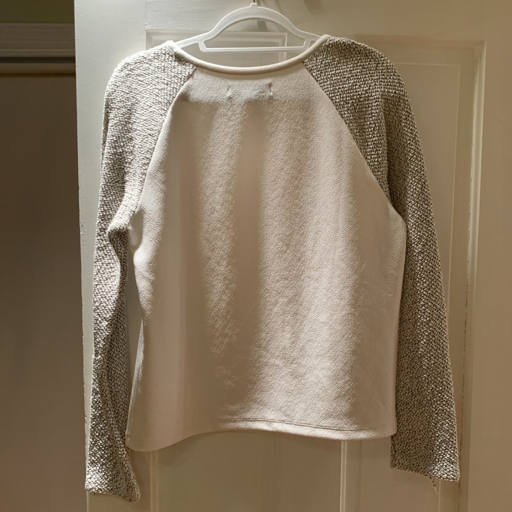 Lightweight LOFT Shell Sweater - Picture 3 of 6